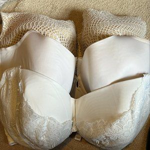 Lot of 5 White/Beige Bras - 42H